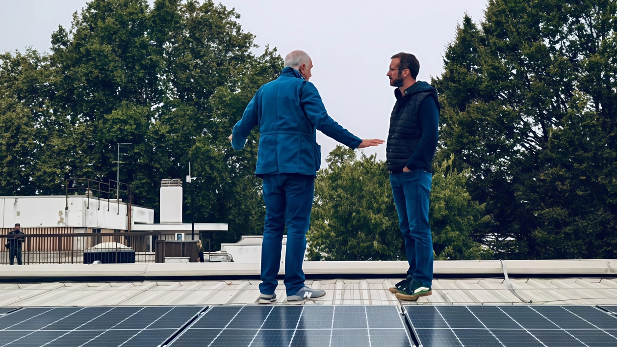 Autunno dei cantieri nel Sud-Est Milanese per migliorare edifici e spazi pubblici: pannelli fotovoltaici a Segrate, depavimentazione a Paullo e manutenzioni stradali a San Giuliano. Sindaci impegnati per la sostenibilità e la qualità urbana. Autunno dei cantieri nel Sud-Est Milanese per migliorare edifici e spazi pubblici: pannelli fotovoltaici a Segrate, depavimentazione a Paullo e manutenzioni stradali a San Giuliano. Sindaci impegnati per la sostenibilità e la qualità urbana.