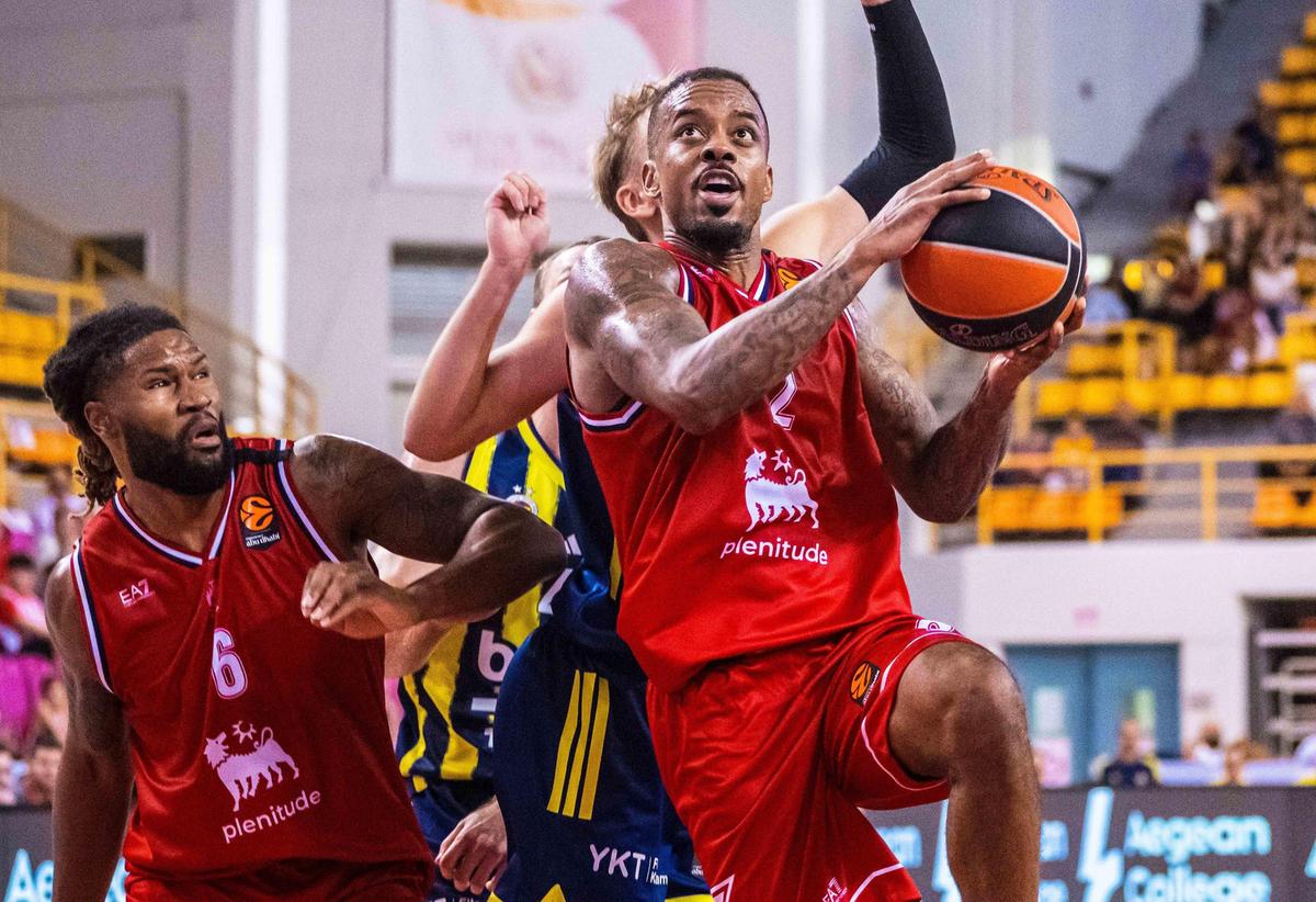 Olimpia dal +17 al ko nel test col Fenerbahce