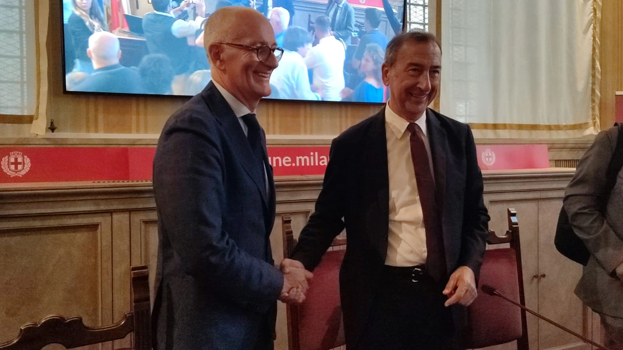 Franco Gabrielli con il sindaco Giuseppe Sala nel giorno della nomina Franco Gabrielli con il sindaco Giuseppe Sala nel giorno della nomina