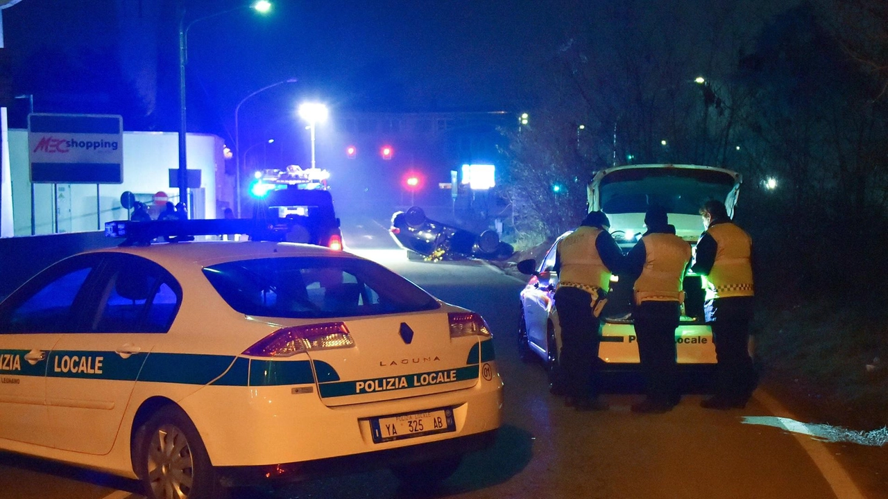 Quattordici comandi di polizia locale impegnati in attività comuni e con una serie di obiettivi condivisi: aumentare la sicurezza stradale,... Quattordici comandi di polizia locale impegnati in attività comuni e con una serie di obiettivi condivisi: aumentare la sicurezza stradale,...