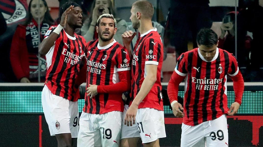 Il Milan torna a vincere grazie alla difesa a tre e ai gol di Theo Hernandez e Leao. Maignan dimesso dall'ospedale.