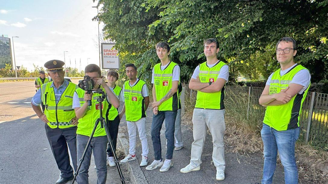 ragazzi vicini a chi ha traumi da incidente