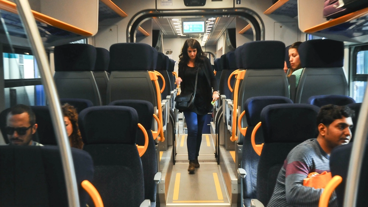Viaggio da incubo pr i pendolari del Milano-Tirano Viaggio da incubo pr i pendolari del Milano-Tirano