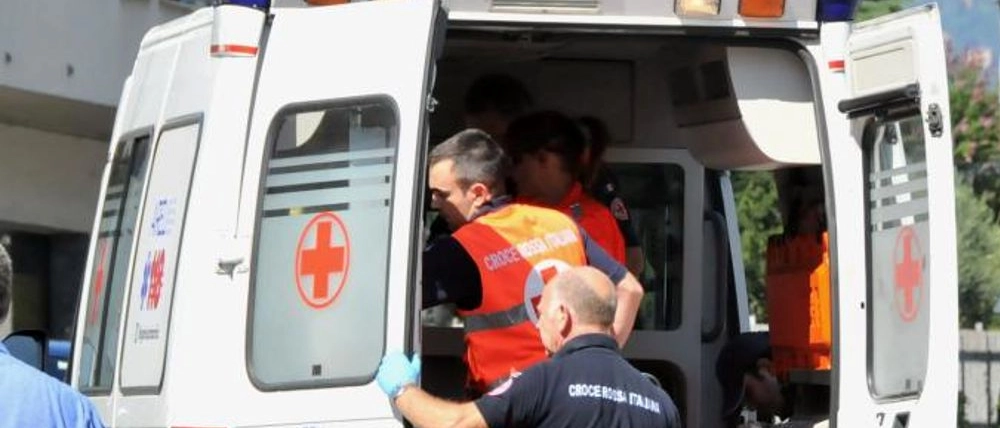 Schianto tra auto e motocicletta in via Pisanello: muore a 46 anni Leonard Uruci