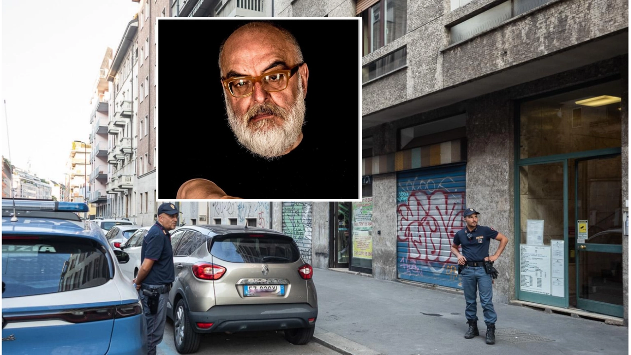 La polizia in via Zuretti 2/A per il sopralluogo nello studio del critico fotografico Maurizio Rebuzzini (nel riquadro)