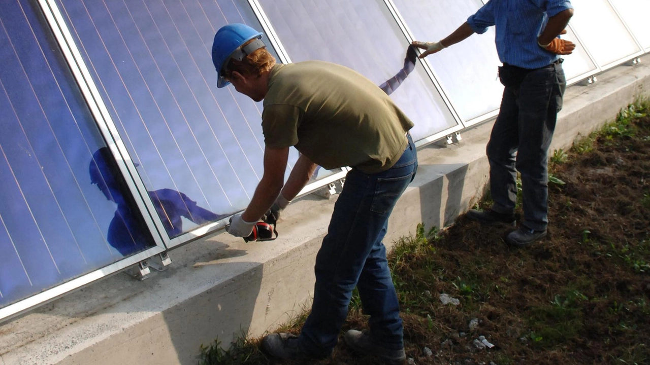Comunità energetiche obiettivo prioritario, cercansi professionista o team di esperti, dovranno “pilotare” il percorso sino alla realizzazione. L’avviso è in... Comunità energetiche obiettivo prioritario, cercansi professionista o team di esperti, dovranno “pilotare” il percorso sino alla realizzazione. L’avviso è in...