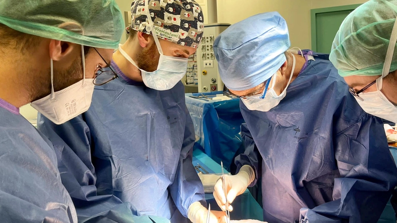 Ieri un incontro sui progressi della scienza medica con ospiti d’eccellenza. L’ultimo successo pavese: due trapianti di polmone in contemporanea. Ieri un incontro sui progressi della scienza medica con ospiti d’eccellenza. L’ultimo successo pavese: due trapianti di polmone in contemporanea.