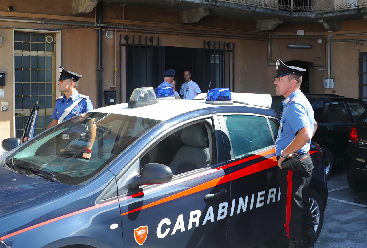 spaccata nell8217azienda di cosmetici furto da migliaia di euro caccia alla banda di professionisti