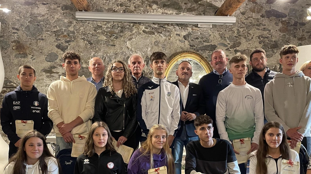 Il Consorzio del Bacino Imbrifero Montano premia 23 studenti e giovani sportivi a Sondrio. Borse di studio per tesi di laurea e riconoscimenti per eccellenze sportive. Il Consorzio del Bacino Imbrifero Montano premia 23 studenti e giovani sportivi a Sondrio. Borse di studio per tesi di laurea e riconoscimenti per eccellenze sportive.