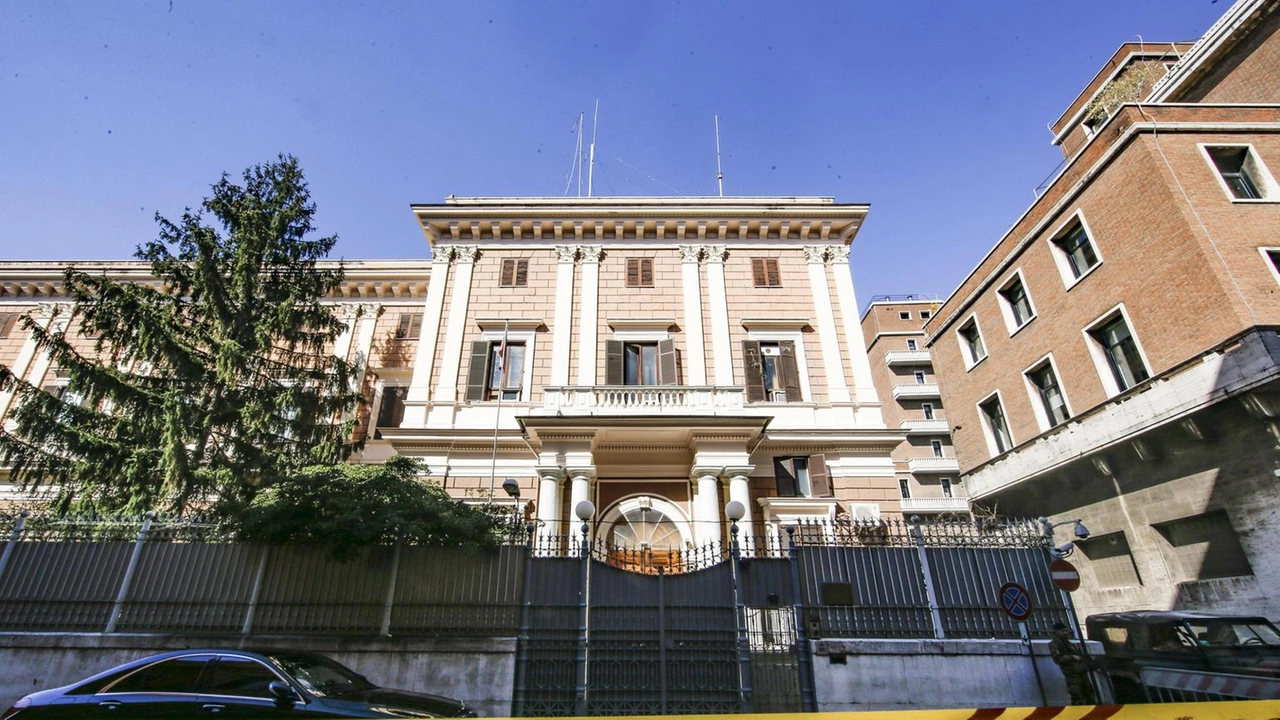 Alla conferenza per l'Ucraina 'logica cinica e menzognera'
