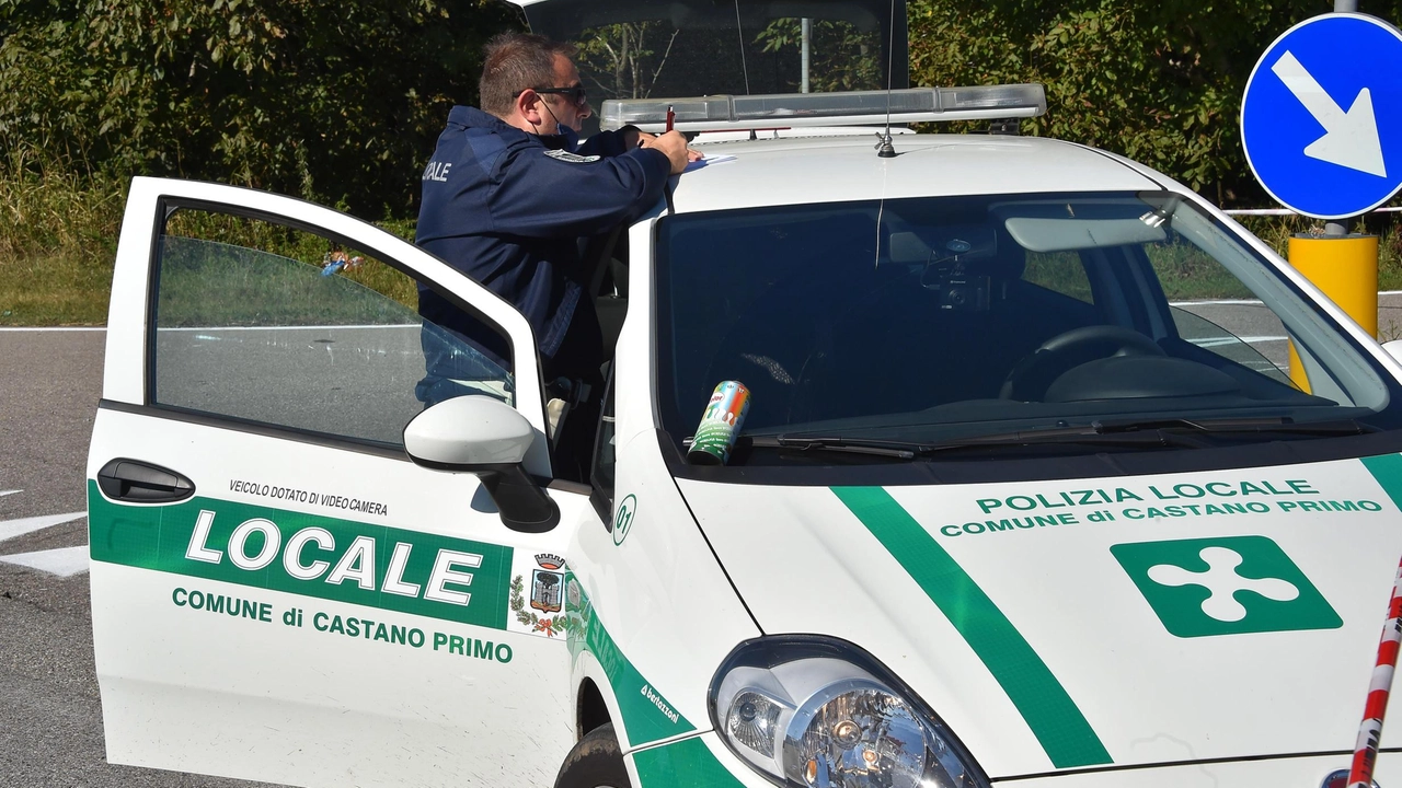 Questa volta il raggiro non è andato a segno. Due truffatori, un uomo e una donna, sono stati colti in... Questa volta il raggiro non è andato a segno. Due truffatori, un uomo e una donna, sono stati colti in...