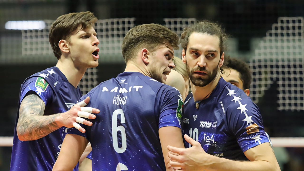 Con la grinta Monza è riuscita ad aggiudicarsi il quinto set contro la Cisterna Volley Con la grinta Monza è riuscita ad aggiudicarsi il quinto set contro la Cisterna Volley