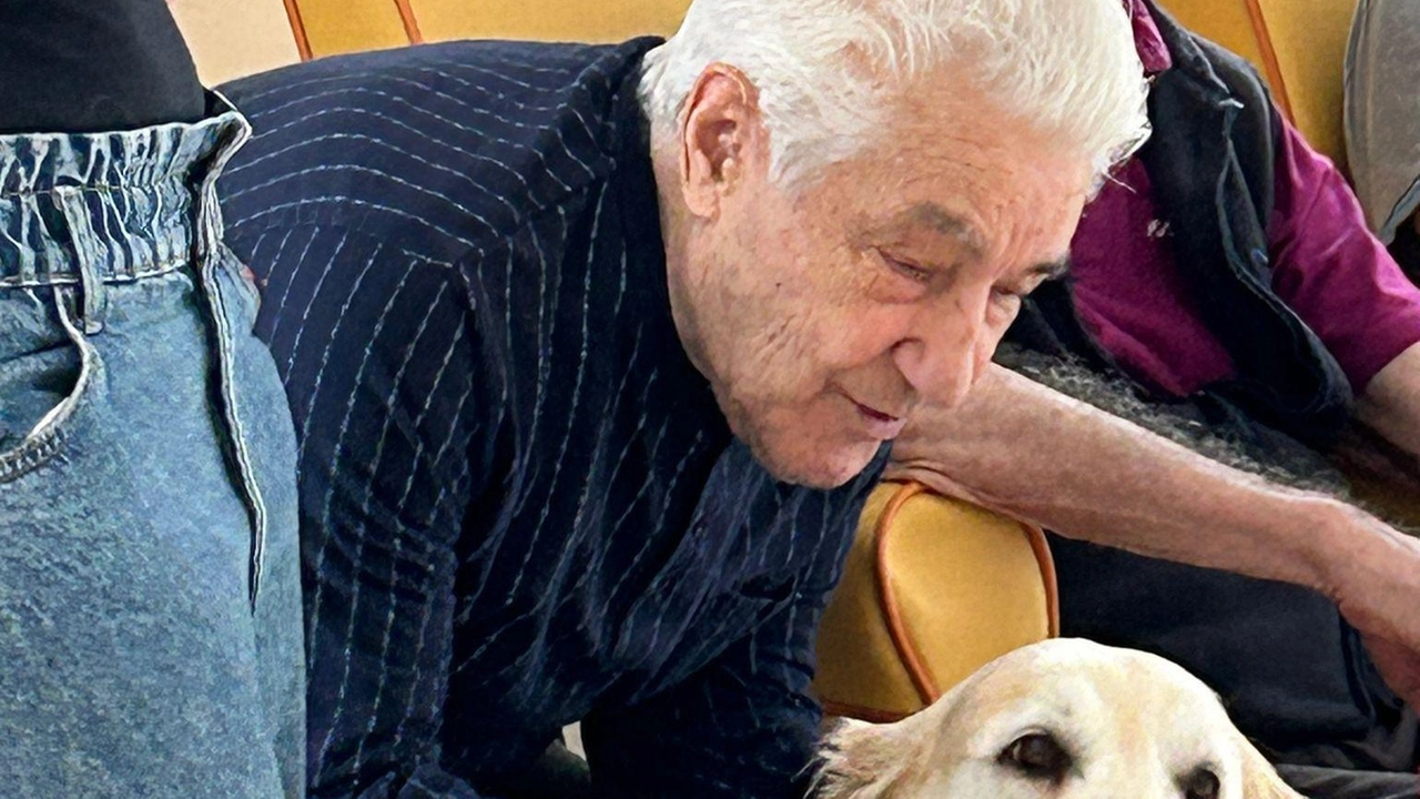 Nella rsa Residenza San Felice di Segrate, presto partirà un nuovo ciclo di Dog Therapy per anziani, con risultati straordinari anche per chi soffre di demenza. La pet therapy si è dimostrata efficace nel migliorare il benessere e le capacità relazionali degli ospiti. Nella rsa Residenza San Felice di Segrate, presto partirà un nuovo ciclo di Dog Therapy per anziani, con risultati straordinari anche per chi soffre di demenza. La pet therapy si è dimostrata efficace nel migliorare il benessere e le capacità relazionali degli ospiti.