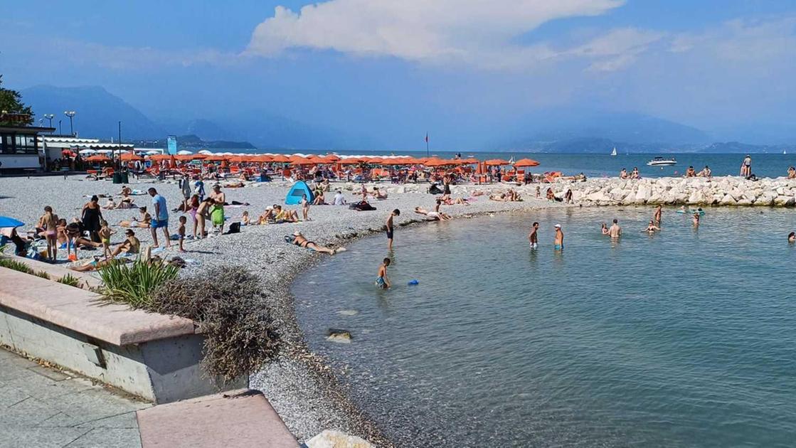 Desenzano, la riviera soldout: "Ma meno clienti al ristorante"