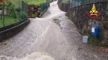 Lecco e provincia sotto il nubifragio: decine di interventi dei vigili del fuoco