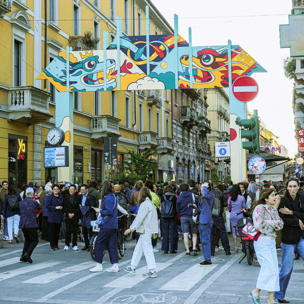 ZONA SARPI - PORTALE IN VIA PAOLO SARPI