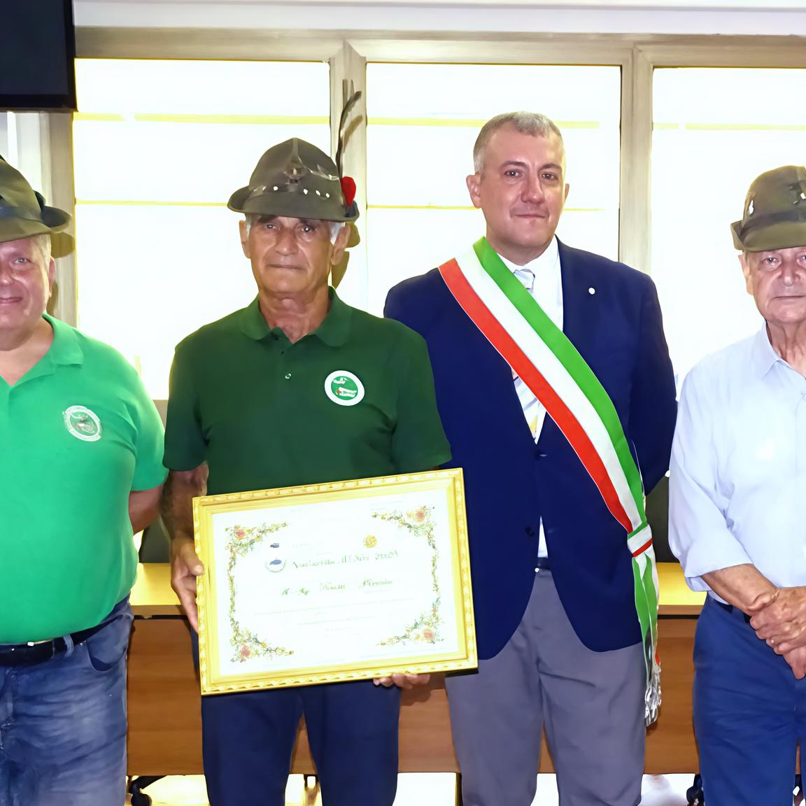 Assegnata la massima benemerenza: "Il Navarolo d’Oro a Paolo Brena. Una vita dedicata al decoro urbano"