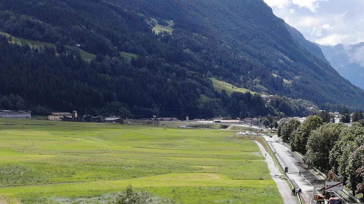 La piana dell’Alute a Bormio, per il sodalizio un’area verde da conservare e non da cementificare con la costruzione della tangenzialina dell’Alta Valle La piana dell’Alute a Bormio, per il sodalizio un’area verde da conservare e non da cementificare con la costruzione della tangenzialina dell’Alta Valle