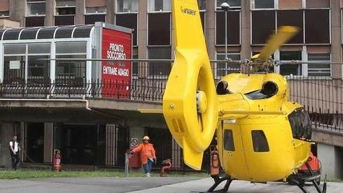 L’operaio è stato trasportato in elicottero al Civile di Brescia Prognosi subordinata a vari esami