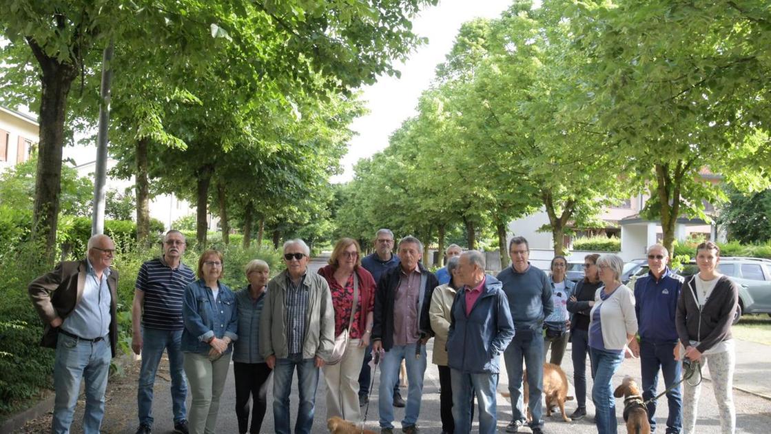 Mirabello, stop al degrado. Protesta dei residenti Mirabello, stop al degrado. Protesta dei residenti