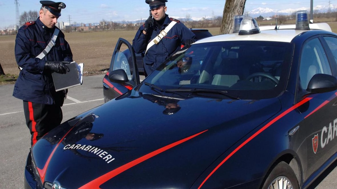 Nella perquisizione sono stati trovati 50 grammi di hashish I carabinieri hanno eseguito l’ordine di carcerazione emesso dalla Procura di Busto Arsizio Nella perquisizione sono stati trovati 50 grammi di hashish I carabinieri hanno eseguito l’ordine di carcerazione emesso dalla Procura di Busto Arsizio