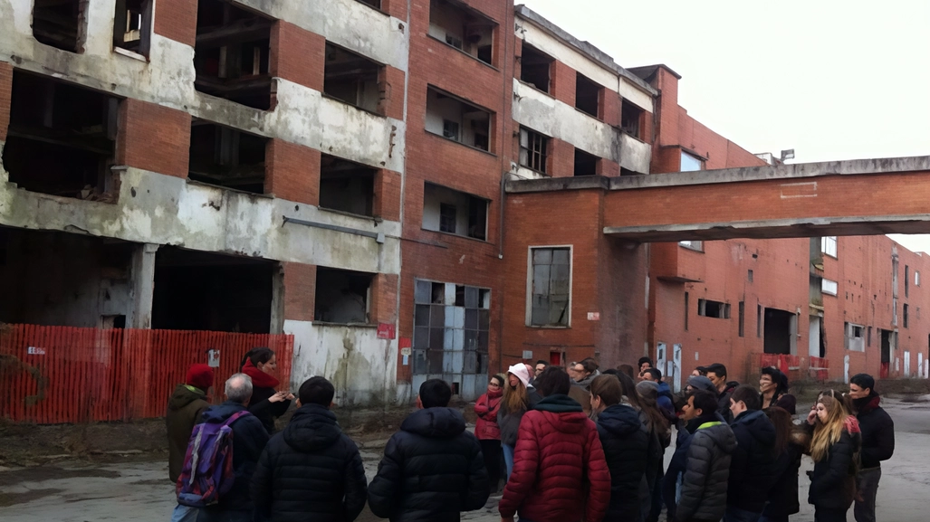 Sull’area di 250mila metri quadrati si trova una grande discarica abusiva. L’intervento costerà 12 milioni ed è garantito da fondi del Pnrr e della Regione. Sull’area di 250mila metri quadrati si trova una grande discarica abusiva. L’intervento costerà 12 milioni ed è garantito da fondi del Pnrr e della Regione.