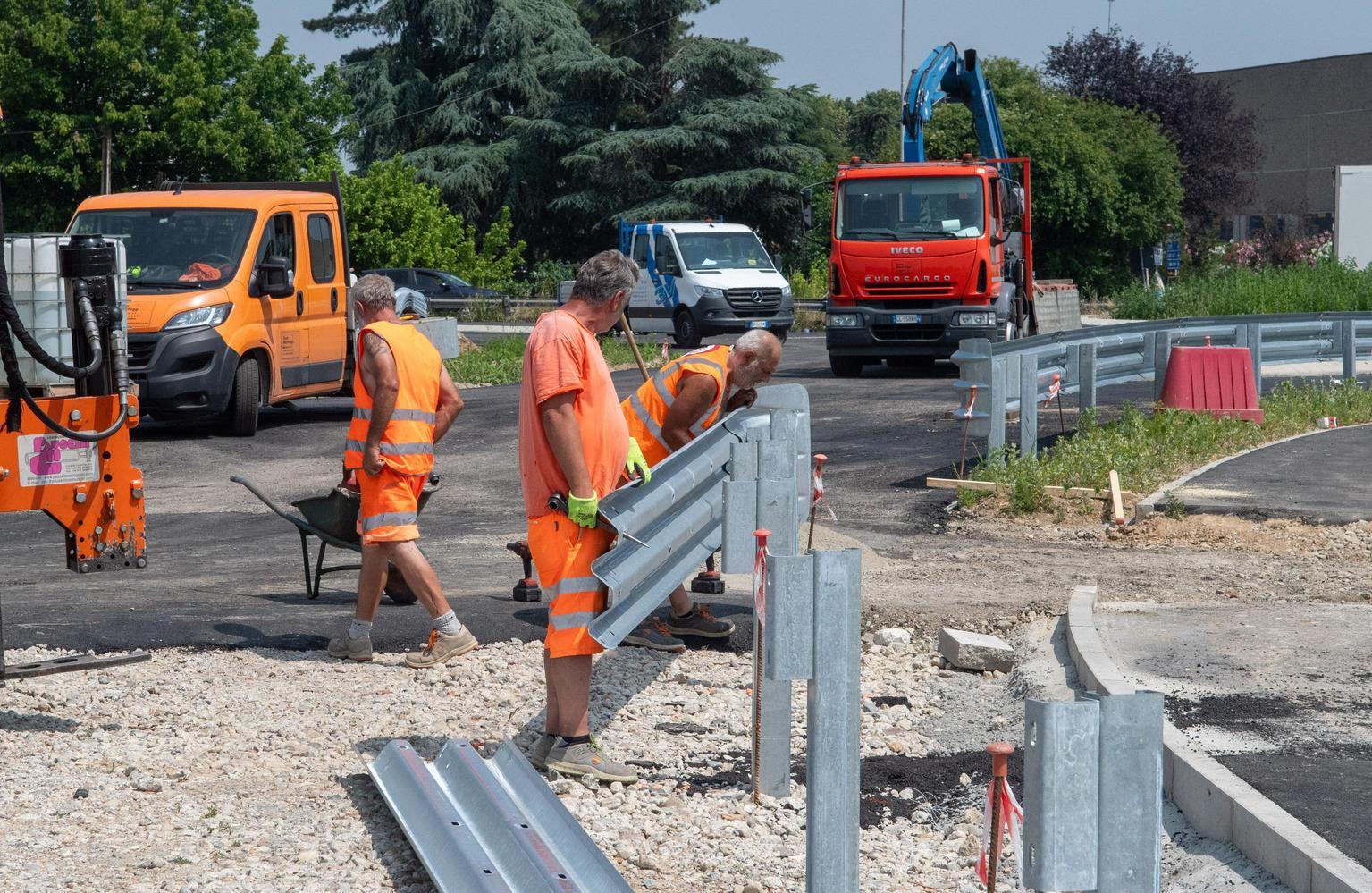 Tribiano, un freno agli incidenti: rotonde salva vita sulla Cerca Tribiano, un freno agli incidenti: rotonde salva vita sulla Cerca