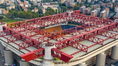 Lo stadio “Giuseppe Meazza“ in San Siro visto dall’alto Lo stadio “Giuseppe Meazza“ in San Siro visto dall’alto