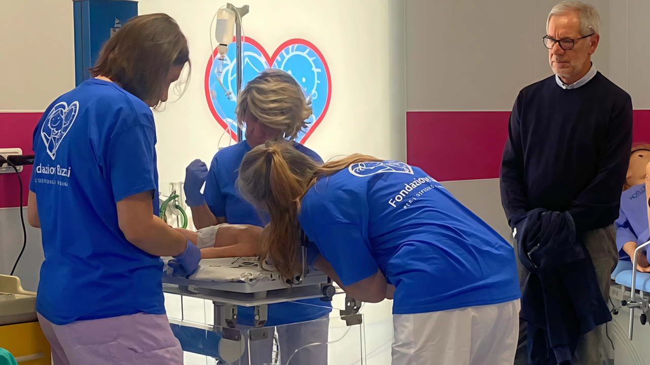 Le infermiere pediatriche del Buzzi durante una simulazione di emergenza nel nuovo centro di via Castelvetro Le infermiere pediatriche del Buzzi durante una simulazione di emergenza nel nuovo centro di via Castelvetro