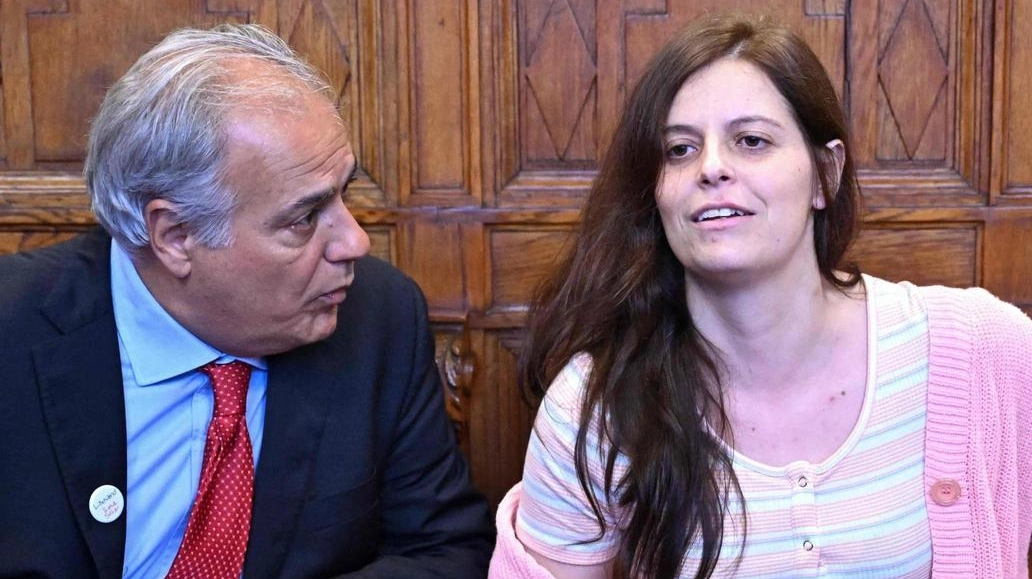 Ilaria Salis candidata alle Europee: “Antifascismo sarà sempre la mia bussola”
