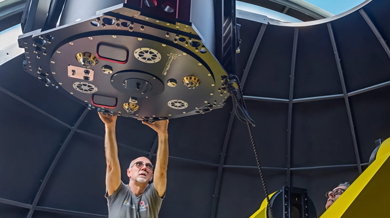 Il nuovo osservatorio astronomico di Sormano, con il telescopio Cavagna montato, si prepara ad aprire a ottobre. Un importante contributo per la ricerca scientifica e la divulgazione, con ricadute positive anche sul turismo e sull'ambiente del Triangolo Lariano. Il nuovo osservatorio astronomico di Sormano, con il telescopio Cavagna montato, si prepara ad aprire a ottobre. Un importante contributo per la ricerca scientifica e la divulgazione, con ricadute positive anche sul turismo e sull'ambiente del Triangolo Lariano.