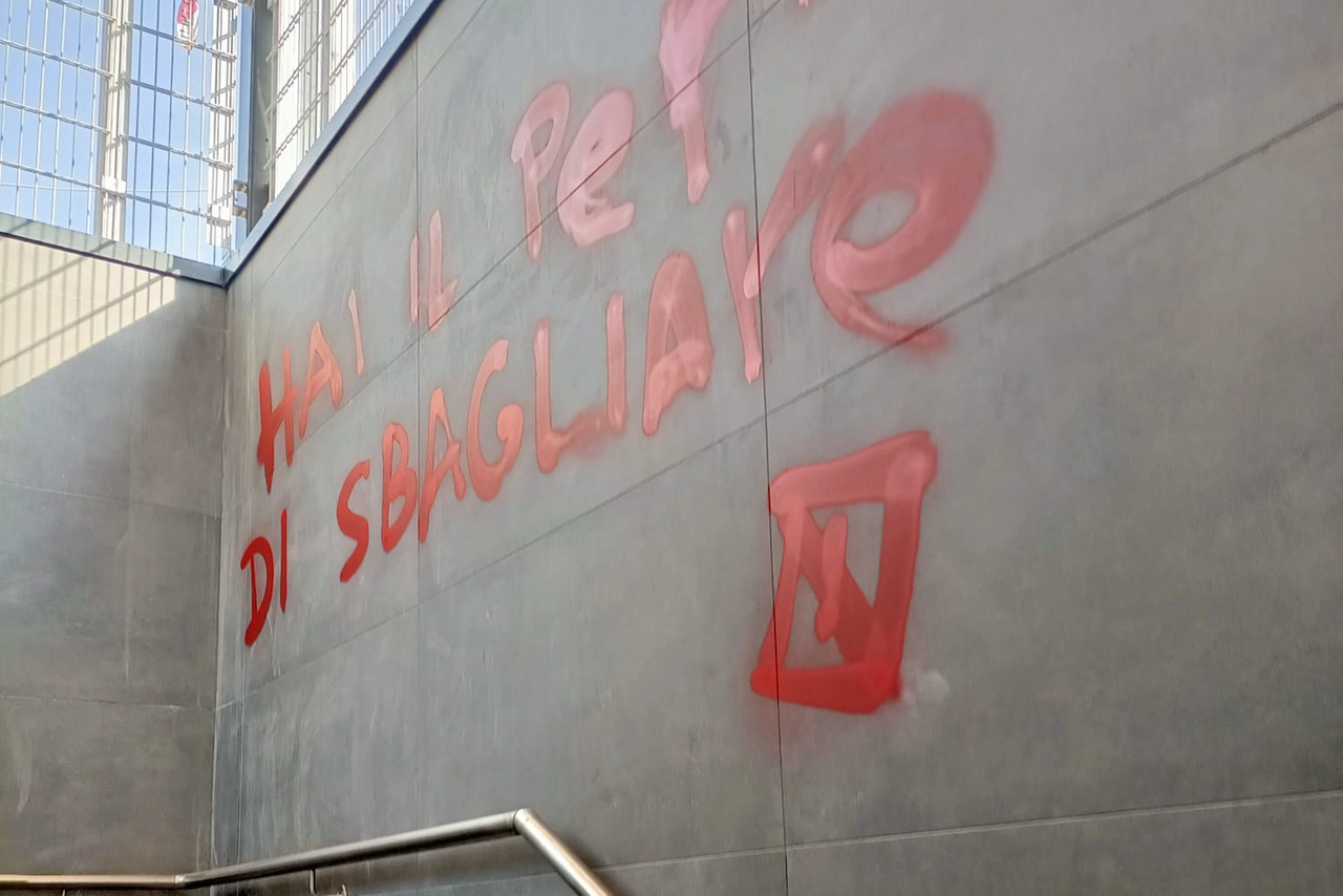 L'ultimo atto vandalico segnalato in stazione a Codogno