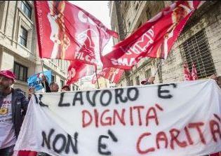 Rischio marginalità, avere uno stipendio non basta Rischio marginalità, avere uno stipendio non basta