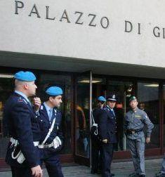 Malata senza cure, marito e figlia condannati Malata senza cure, marito e figlia condannati