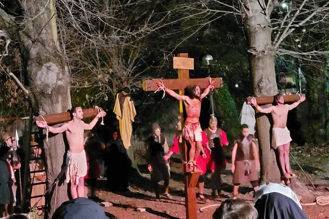 La crocifissione è stata messa in scena all'oratorio