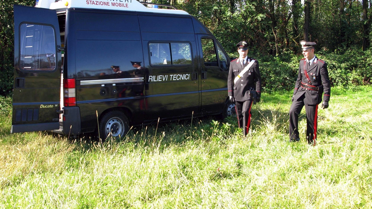 I carabinieri hanno ritrovato sabato pomeriggio il corpo di Mohamed Kaoukeb Raji che giaceva tra un corso d’acqua e l’inizio di una piantagione di mais in una zona di campagna tra Pieve Fissiraga, Villanova del Sillaro e Massalengo I carabinieri hanno ritrovato sabato pomeriggio il corpo di Mohamed Kaoukeb Raji che giaceva tra un corso d’acqua e l’inizio di una piantagione di mais in una zona di campagna tra Pieve Fissiraga, Villanova del Sillaro e Massalengo
