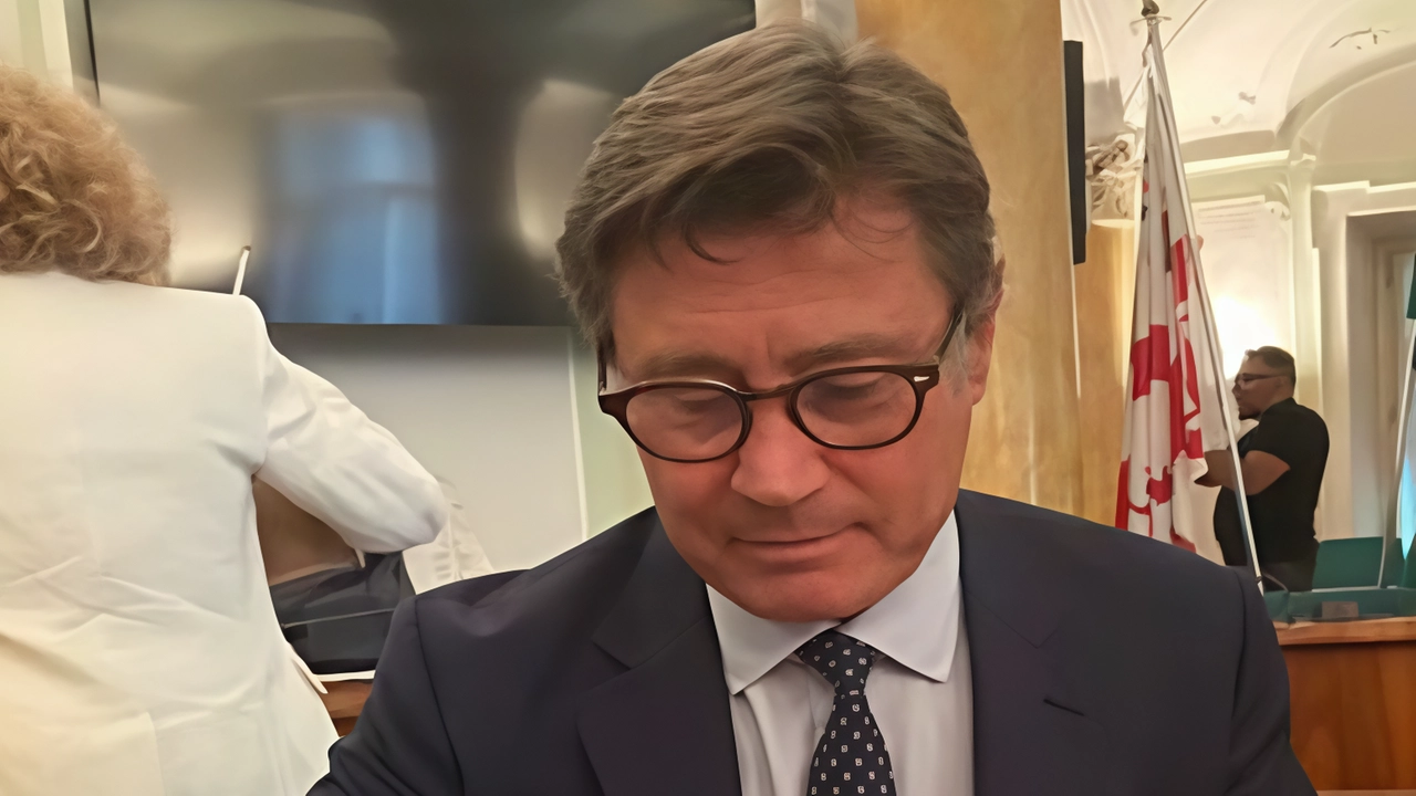 Roberto Grassi, titolare dell’omonima azienda tessile e presidente di Confindustria Varese, ha firmato la convenzione con il carcere di Busto Roberto Grassi, titolare dell’omonima azienda tessile e presidente di Confindustria Varese, ha firmato la convenzione con il carcere di Busto