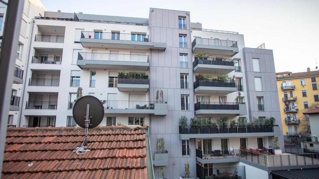 Il condominio nel cortile: "Noi contro mulini a vento?. No, battaglia per il futuro"