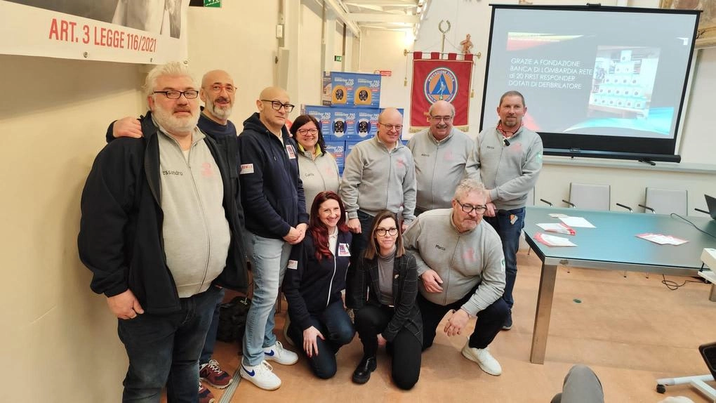 Primo a sinistra Mirco Jurinovich presidente dell’associazione Sessantamilavitedasalvare