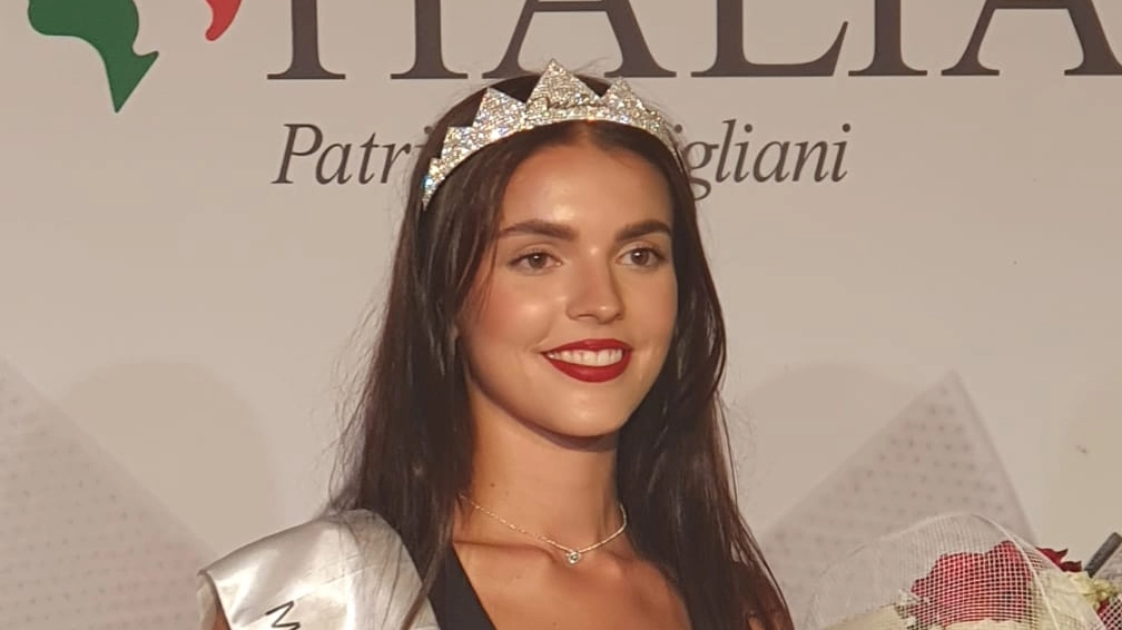 Elisabetta Delcarro, eletta Miss Miluna Lombardia by Miss Italia Elisabetta Delcarro, eletta Miss Miluna Lombardia by Miss Italia