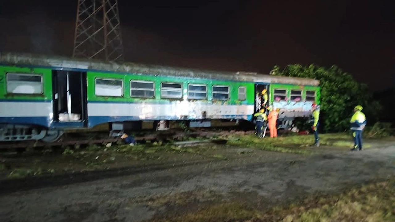 La simulazione dell’incidente ferroviario in orario notturno