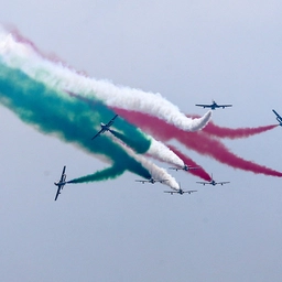 Lo spettacolo dopo l’incidente: Frecce Tricolori attese a Desenzano del Garda. Il programma