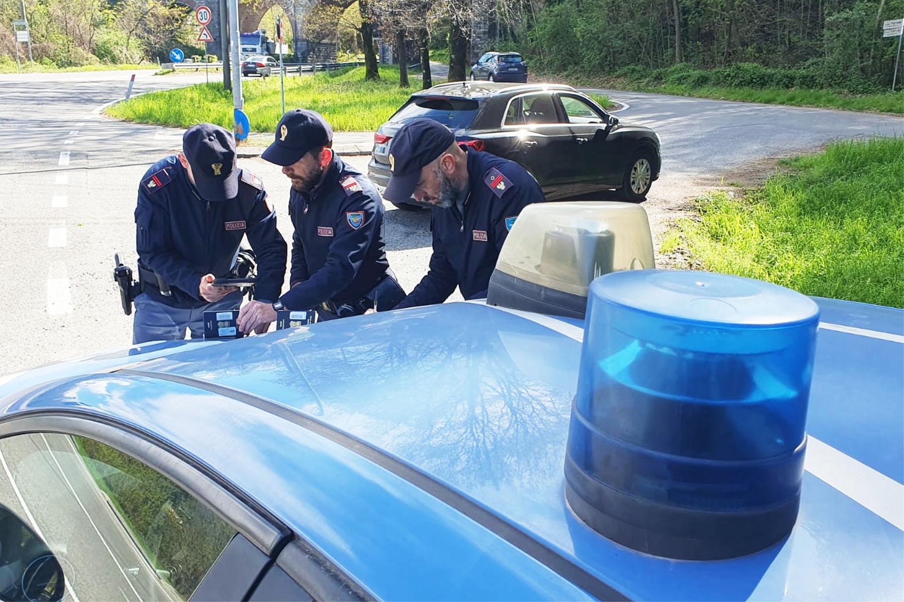 Arrestato il genio dei nascondigli: aveva sette chili di cocaina stipati sotto i fornelli o nelle intercapedini Arrestato il genio dei nascondigli: aveva sette chili di cocaina stipati sotto i fornelli o nelle intercapedini