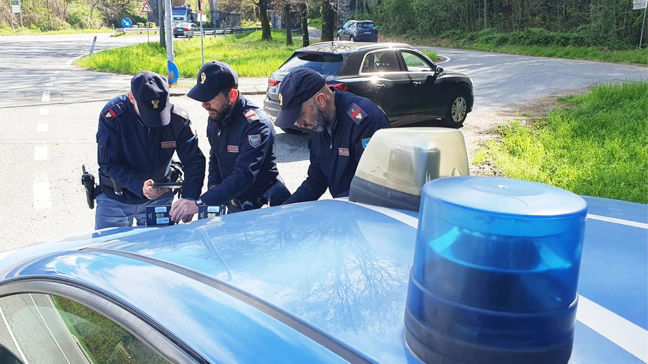Il sequestro dei 7 chili di cocaina che avrebbero fruttato intorno ai 350mila euro. Il sequestro dei 7 chili di cocaina che avrebbero fruttato intorno ai 350mila euro.