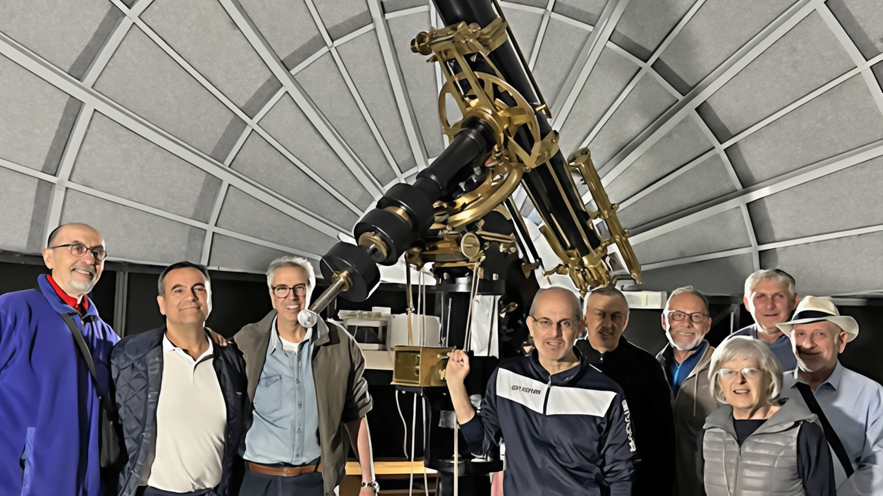 Il Gruppo astrofili Rozzano anima del moderno e attrezza- tissimo osservatorio astronomico Il Gruppo astrofili Rozzano anima del moderno e attrezza- tissimo osservatorio astronomico