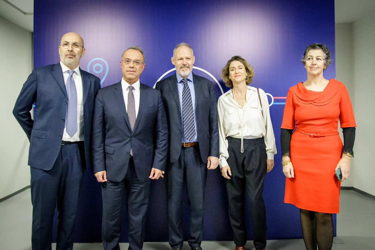 Le autorità all'inaugurazione della metropolitana