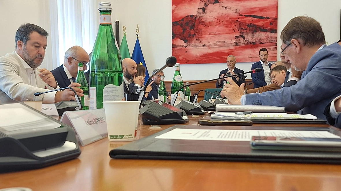 Il ministro Matteo Salvini ha confermato le 11 fermate ma ora il nodo è reperire i soldi (tanti) per coprire gli extracosti Il ministro Matteo Salvini ha confermato le 11 fermate ma ora il nodo è reperire i soldi (tanti) per coprire gli extracosti