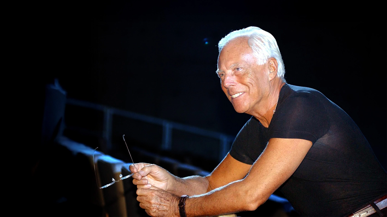 Giorgio Armani, morto giovedì scorso a 91 anni, in uno scatto di qualche anno fa Giorgio Armani, morto giovedì scorso a 91 anni, in uno scatto di qualche anno fa