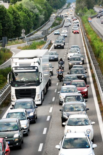 Statale 36 da record. Sei milioni di persone transitate in un mese Statale 36 da record. Sei milioni di persone transitate in un mese