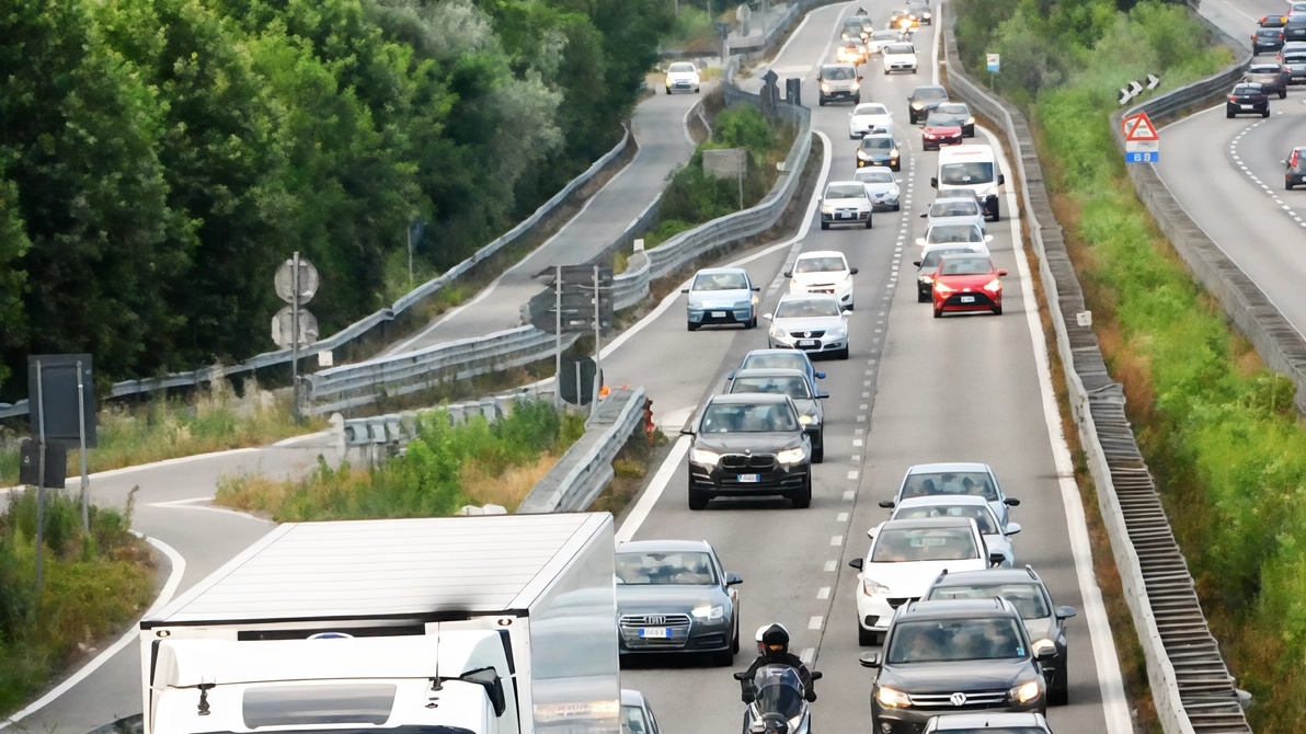 Traffico intenso e code lungo la Statale 36 I disagi maggiori durante i fine settimana Traffico intenso e code lungo la Statale 36 I disagi maggiori durante i fine settimana